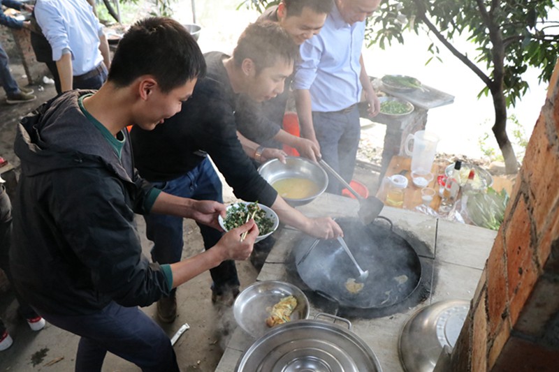 永明光伏農(nóng)家樂集體活動(dòng)