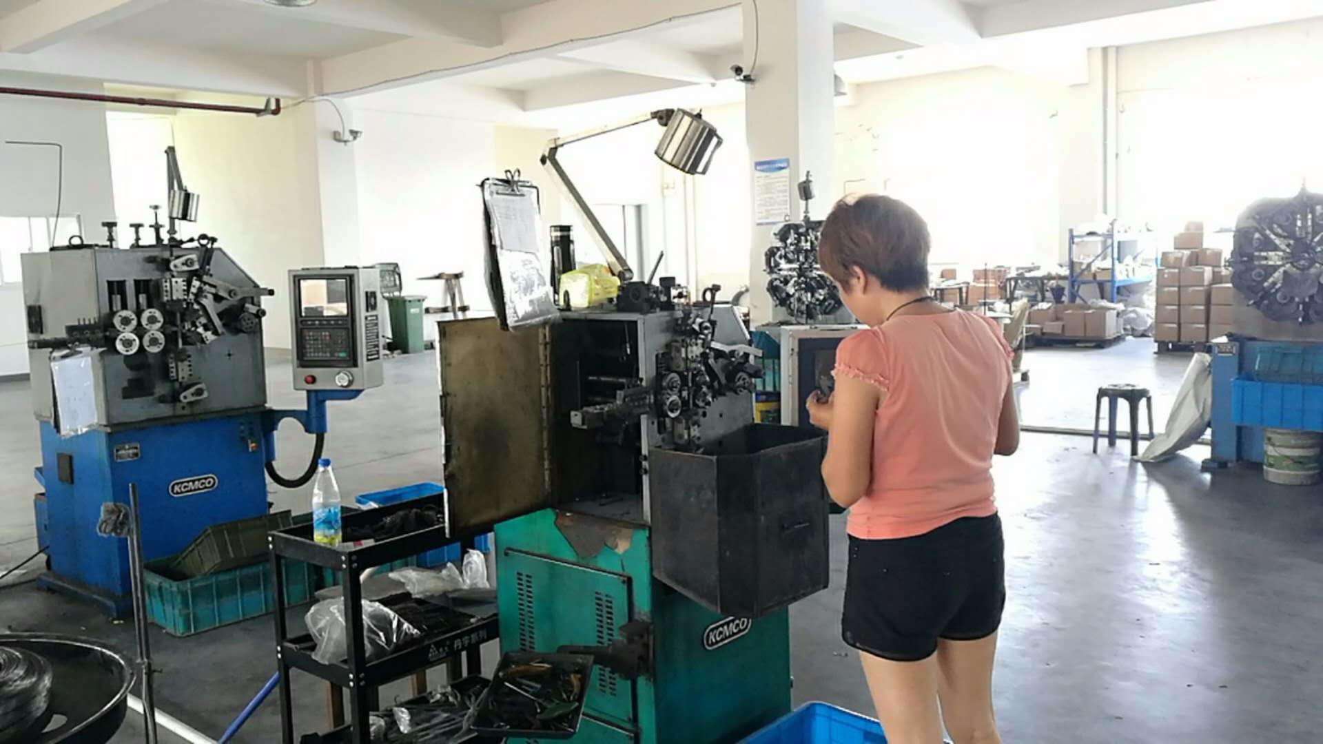 在購買彈簧時(shí)應(yīng)當(dāng)留意什么事項(xiàng)