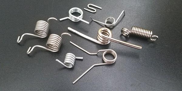 扭轉彈簧的工作原理