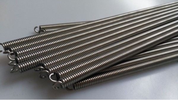 不銹鋼彈簧表面去污方法